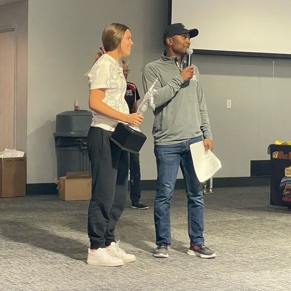 Please take a look at our closet and make an offer! - Picture 8 of 16